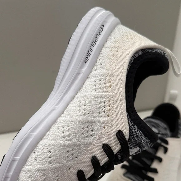 APL Off-White and Black Athletic Shoes - Picture 5 of 8